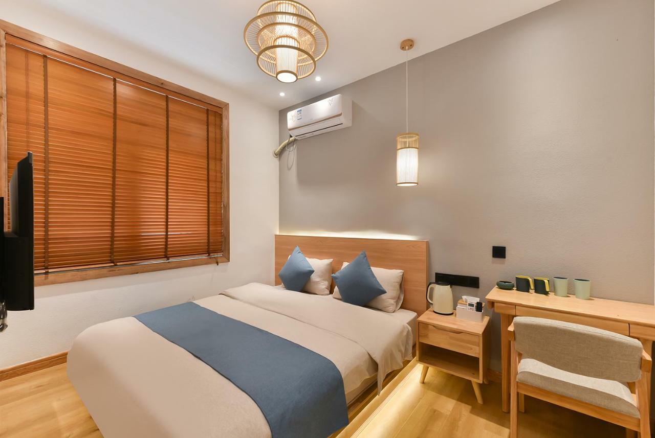 Yifangyan - Tingyuan Qingshe Hostel Fenghuang Bagian luar foto