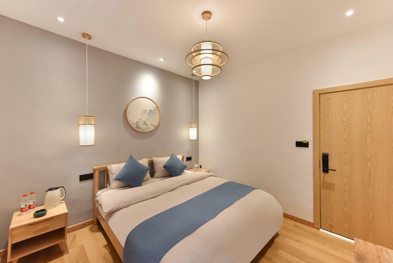 Yifangyan - Tingyuan Qingshe Hostel Fenghuang Bagian luar foto