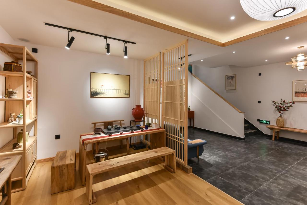 Yifangyan - Tingyuan Qingshe Hostel Fenghuang Bagian luar foto